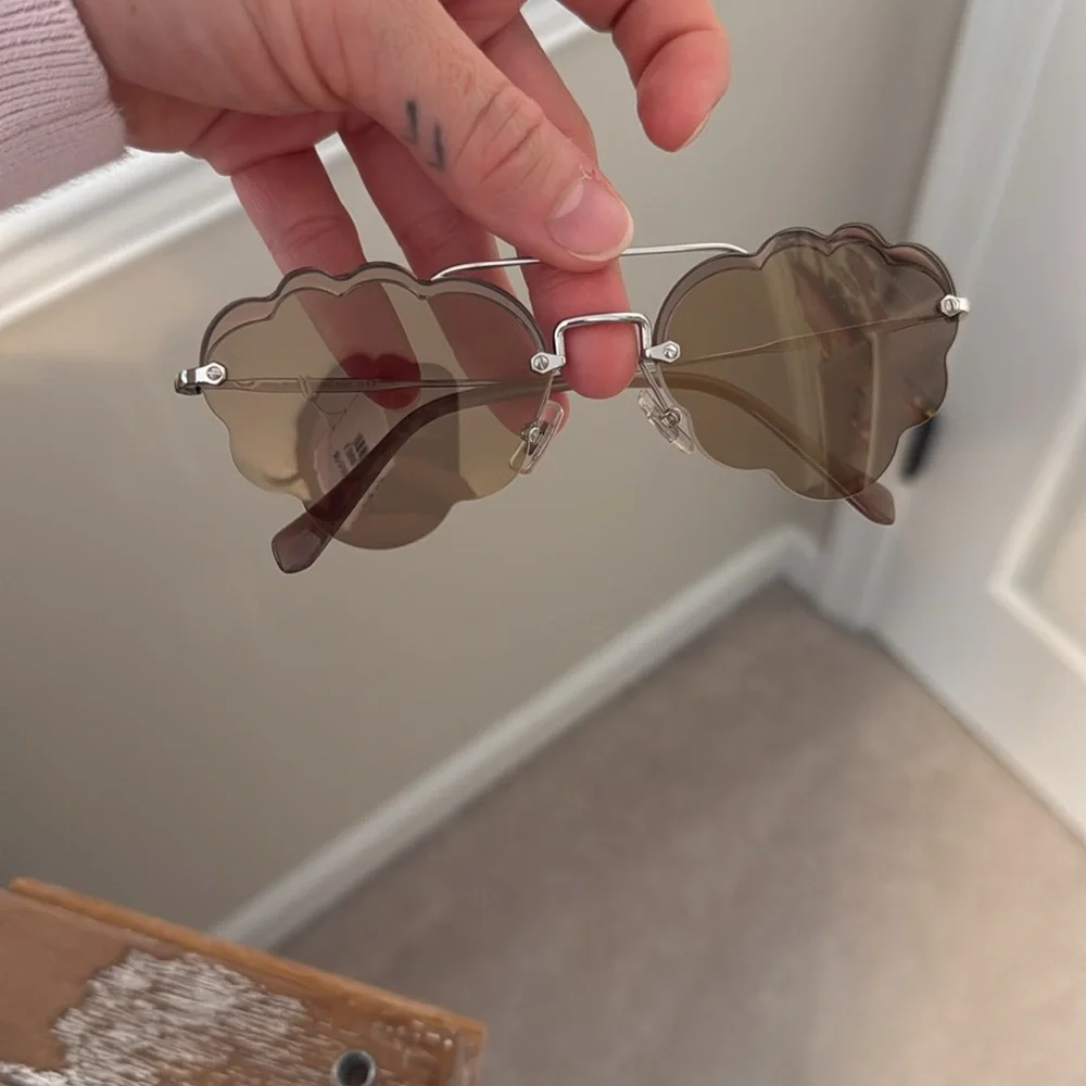 Miu Miu cloud sunglasses - Picture 2 of 5